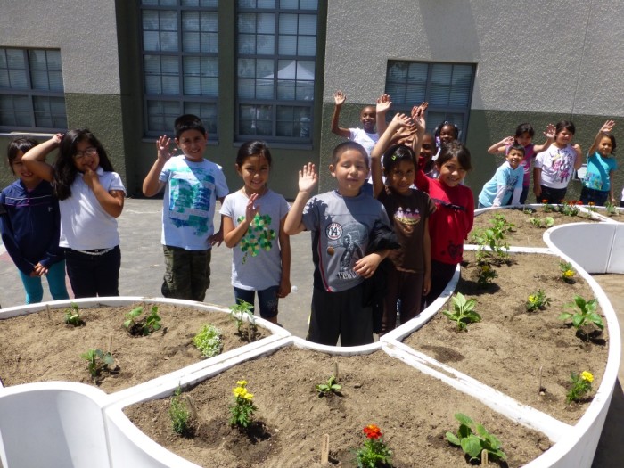 Wasserman Foundation Builds Schools Garden at 6th Avenue Elementary